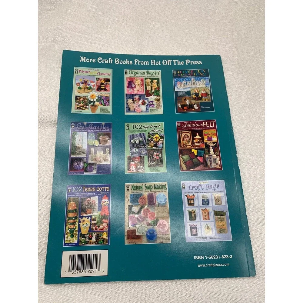 THE SCULPEY WAY WITH  POLYMER CLAY 74 FUN PROJECTS PHOTOS 104 PAGES SOFT COVER